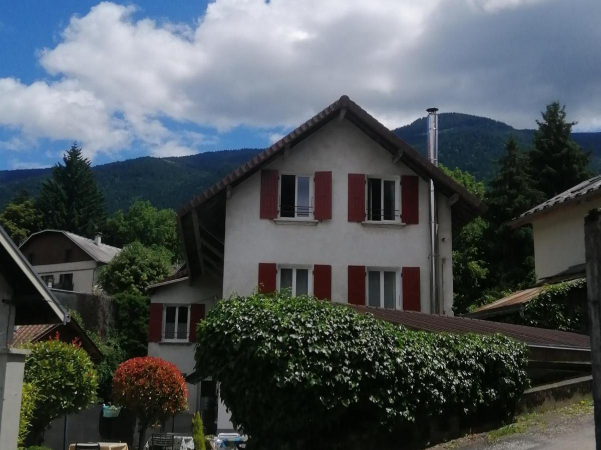 Gite Redrooster Home - 160M2, 4 Ch, 2 Sdb, Fibre, Parking, Sauna, Bain A Remous Theys Esterno foto