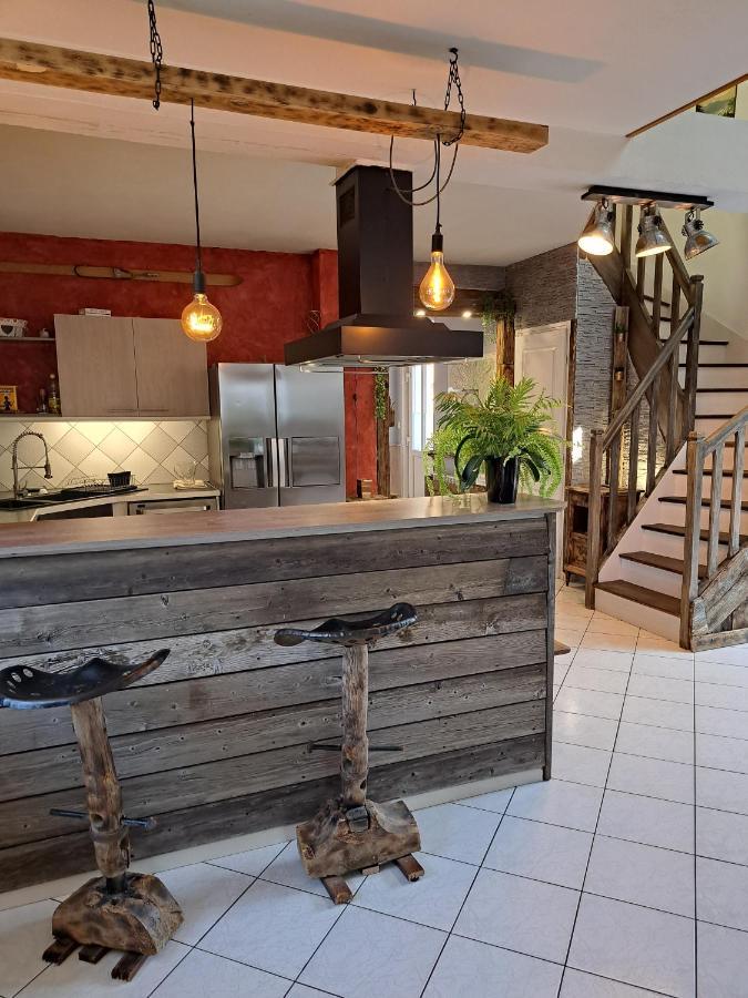 Gite Redrooster Home - 160M2, 4 Ch, 2 Sdb, Fibre, Parking, Sauna, Bain A Remous Theys Esterno foto