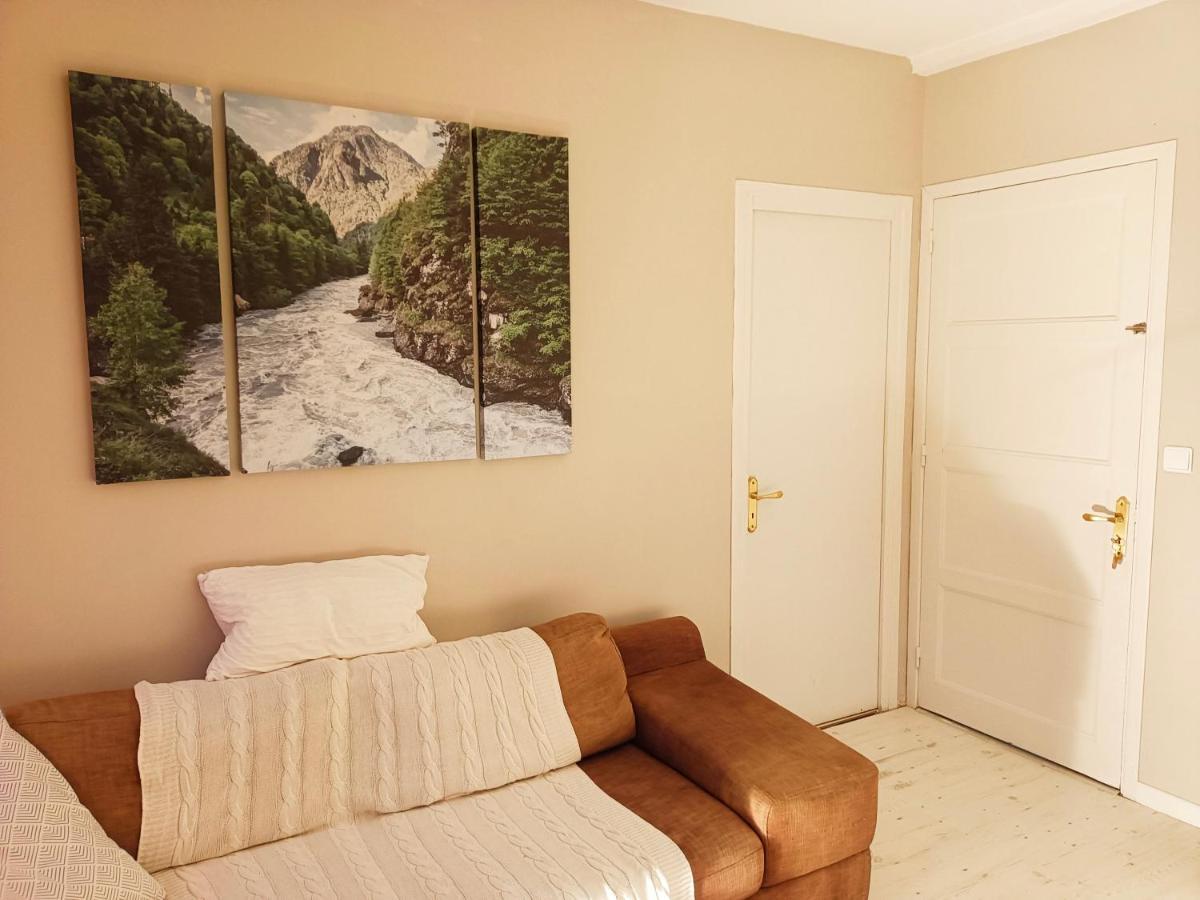 Gite Redrooster Home - 160M2, 4 Ch, 2 Sdb, Fibre, Parking, Sauna, Bain A Remous Theys Esterno foto